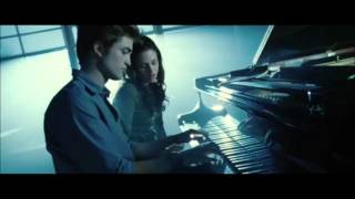 Twilight - Edward Cullen (Playing Piano)