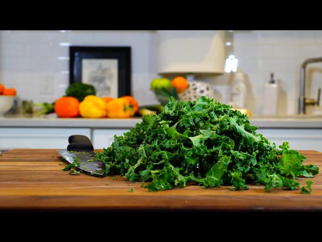 How to Cut Kale the Right Way