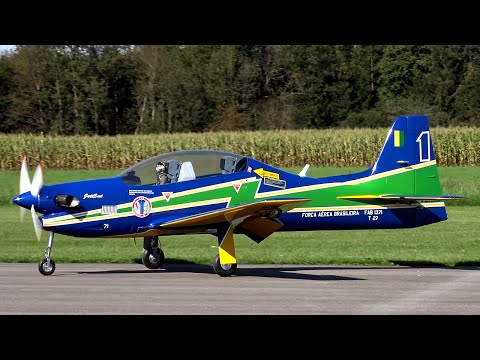 Rc EMB 312 Tucano - Brasilian Air Force Smoke Squadron - UC1QF2Z_FyZTRpr9GSWRoxrA