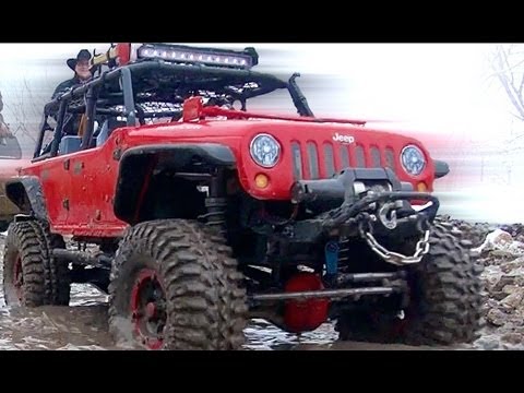 RC ADVENTURES - SLiPPERY HiLL CLiMB - Scale RC 4x4 Trucks Trailing the DRUMHELLER BADLANDS (PT1) - UCxcjVHL-2o3D6Q9esu05a1Q