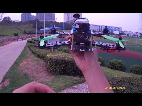 250Pro Quad Football Field FPV Racing Ending with Crash - UCsFctXdFnbeoKpLefdEloEQ