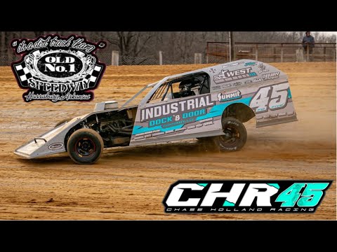 Late Arrival Turns Winter Blast into Epic Race- Old No.1 Speedway Night #1 - dirt track racing video image