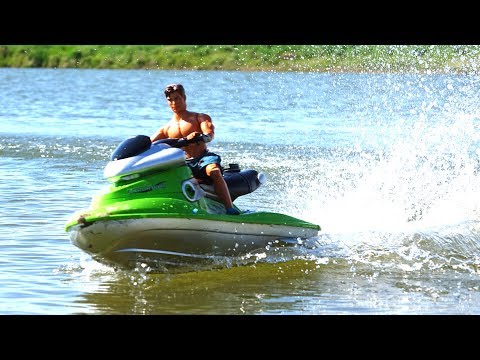 1/6 Scale JET SKi in Action on 4S Lipo! | FAMiLY RC ADVENTURES - UCxcjVHL-2o3D6Q9esu05a1Q