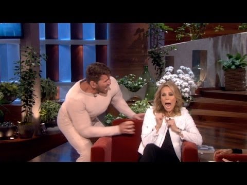 Cheryl Hines Gets Her Pants Scared Off - UCp0hYYBW6IMayGgR-WeoCvQ