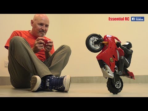 UPRISER Ducati Panigale V4S RC STUNT BIKE (Wheelies, Doughnuts and Slides) - UChL7uuTTz_qcgDmeVg-dxiQ