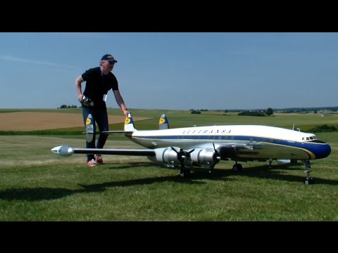 3x L-1049 Lockheed RC Super Constellation Model Airplanes fly in formation - UCTLEcIaYJEbUEzQc3-ZvruQ