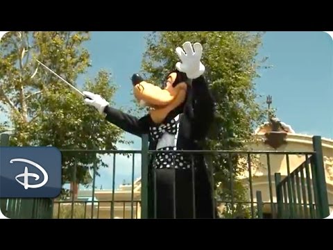 A Goofy "Instant Concert!...Just Add Water" | Disney California Adventure Park - UC1xwwLwm6WSMbUn_Tp597hQ