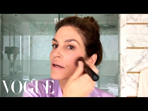 Cindy Crawford's Everyday Morning Beauty Routine | Beauty Secrets | Vogue - UCRXiA3h1no_PFkb1JCP0yMA