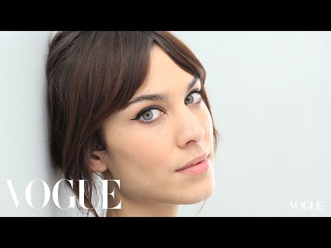 The Monday Makeover: Alexa Chung's Cat Eye - UCRXiA3h1no_PFkb1JCP0yMA