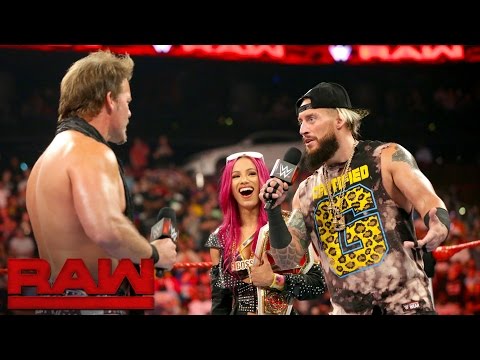 Sasha Banks and Enzo Amore are confronted by a couple of "haters": Raw, Aug. 1, 2016 - UCJ5v_MCY6GNUBTO8-D3XoAg