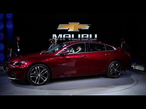 Car Tech - Chevrolet's 2016 Malibu shows off its new curves in New York - UCOmcA3f_RrH6b9NmcNa4tdg