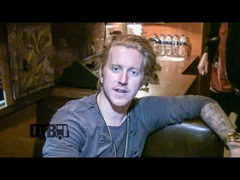 We The Kings - TOUR TIPS (Top 5) Ep. 519 - UCybDimFZ3eoUQxSArdqCe9g