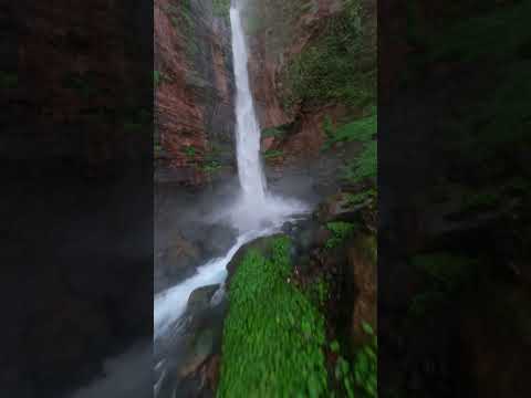 GoPro | Flying a Drone through a Waterfall ???? Fabio Tischler #Shorts #FPV - UCqhnX4jA0A5paNd1v-zEysw