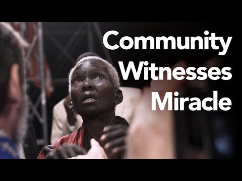 Blind Woman Sees After 15 Years... Miraculously Healed