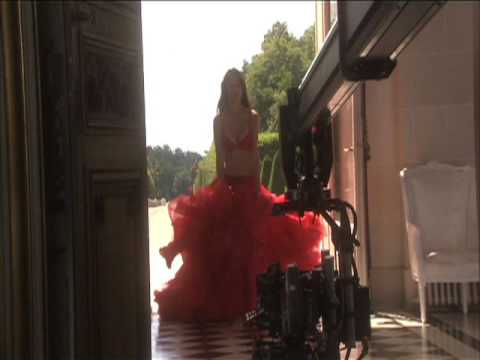 Victoria's Secret Holiday 2008 - Behind The Scenes - UClzCn8DxRSCuMFv_WfzkcrQ