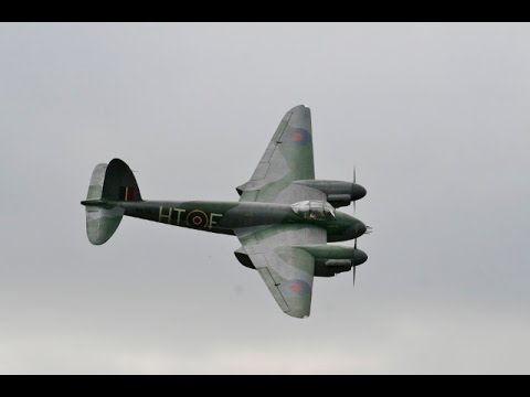 GIANT 1/4 SCALE De HAVILAND DH-98 MOSQUITO AT LMA RAF COSFORD RC MODEL AIRSHOW - 2014 - UCMQ5IpqQ9PoRKKJI2HkUxEw