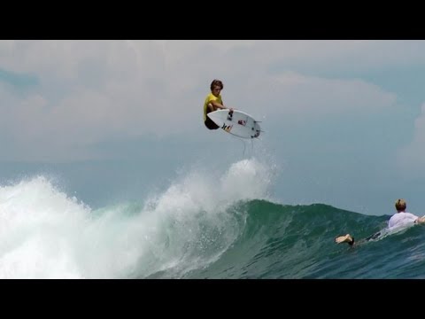 Pushing Surfing in Indo - Red Bull Minor Threat - Episode 2 - UCblfuW_4rakIf2h6aqANefA