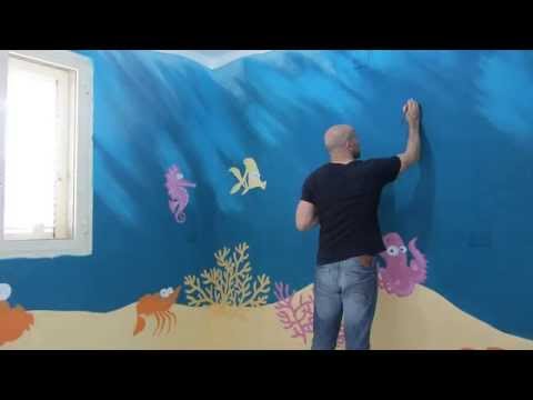 Nel mondo marino - Decorazione murale della sala d'attesa del poliambulatorio pediatrico l'Arcobaleno.