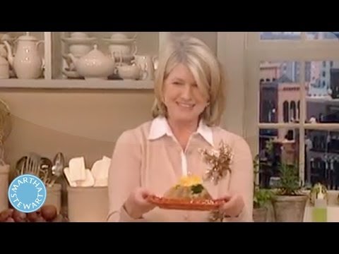 How to Make the Perfect Baked Potato - Martha Stewart - UC6JBm9OAkpI6NUBV_NsLxTA