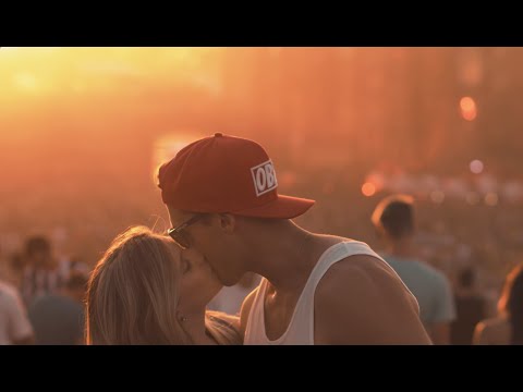 Tomorrowland 2016 | The music sounds better with you - UCsN8M73DMWa8SPp5o_0IAQQ