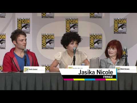 Comic-Con 2011 : Fringe - UClzCn8DxRSCuMFv_WfzkcrQ