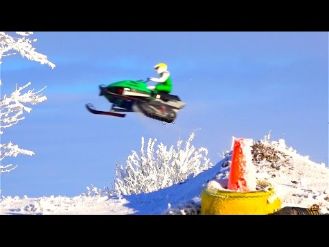 RC ADVENTURES - Brushless Snowmobile & Jump - 3s Lipo ART ATTACK Electric Kit - UCxcjVHL-2o3D6Q9esu05a1Q