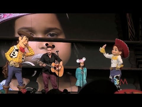 Reality Changers perform at Disneyland Disney Side event with Woody and Jessie - UCYdNtGaJkrtn04tmsmRrWlw