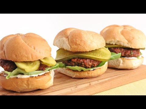 Chorizo Burgers Recipe - Laura Vitale - Laura in the Kitchen Episode 948 - UCNbngWUqL2eqRw12yAwcICg