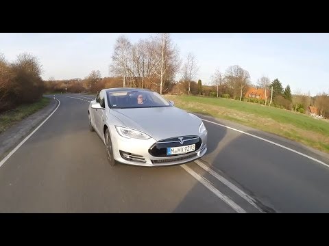 Tesla model S p85+ driving review with speed, exterior and usability - Autogefühl - UCG0__4AhnoCWRH7TPO0PQyg