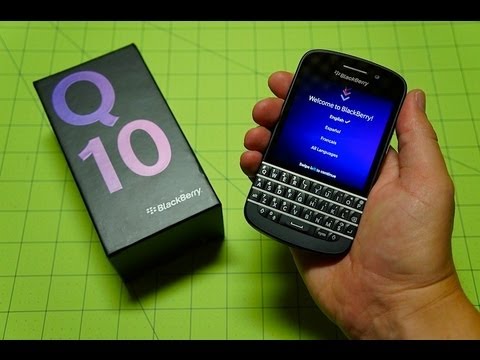 BlackBerry Q10 unboxing - UCO_vmeInQm5Z6dEZ6R5Kk0A