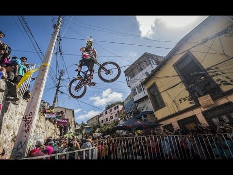 One of the scariest urban downhill MTB competitions returns - UCblfuW_4rakIf2h6aqANefA