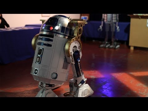 Robot Bartenders of BarBot 2013 Serve Up Drinks - UCiDJtJKMICpb9B1qf7qjEOA