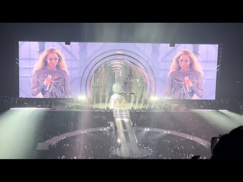 Beyoncé Houston night 2 : Church Girl / Before I let go / Love On top / Crazy In Love 🪩🇺🇸