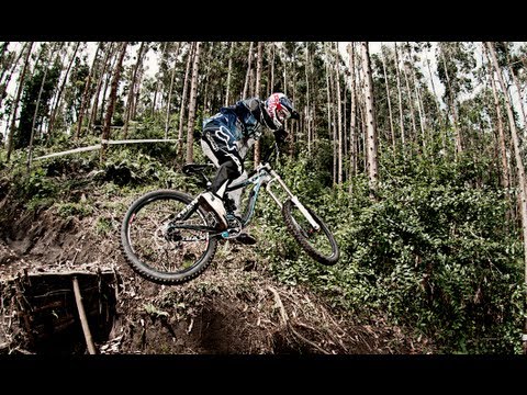 Downhill Mountain Biking in Colombia - Marcelo Gutiérrez 2013 - UCblfuW_4rakIf2h6aqANefA