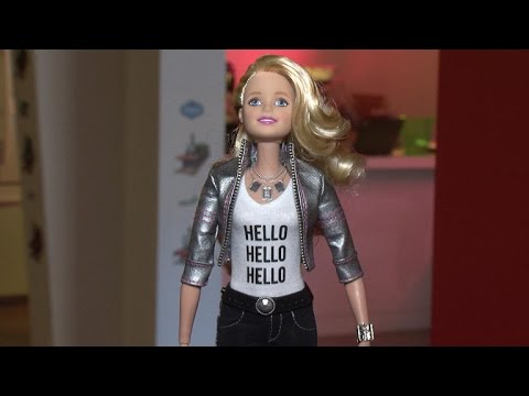 CNET News - Saying hello to Hello Barbie - UCOmcA3f_RrH6b9NmcNa4tdg