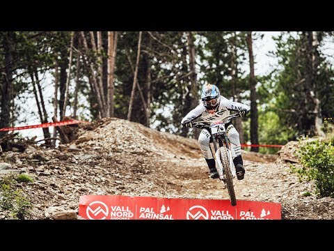 Troy Brosnan's Blazing 1st Place MTB Run: Vallnord | UCI Mountain Bike World Cup 2017 - UCblfuW_4rakIf2h6aqANefA