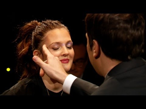 Rouge-lette with Drew Barrymore (Late Night with Jimmy Fallon) - UC8-Th83bH_thdKZDJCrn88g