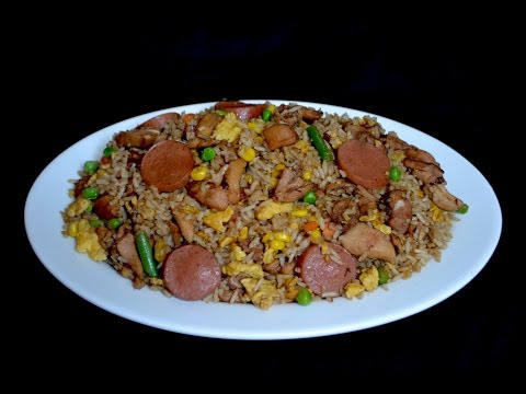 Arroz frito chino con pollo y salchichas/ Comida china - UCIRNADSE7zTt6_MshDlnZSA