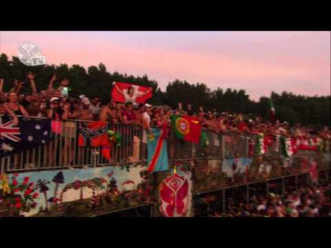 Tomorrowland 2013 - David Guetta, Afrojack, Nicky Romero and Steve Aoki - UCsN8M73DMWa8SPp5o_0IAQQ