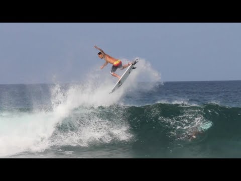 Jordy Smith surfing in Maldives - Bending Colours - Webisode 3 - UCblfuW_4rakIf2h6aqANefA