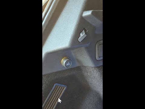 Come installare una presa da 12V nel bagagliaio di una DS7